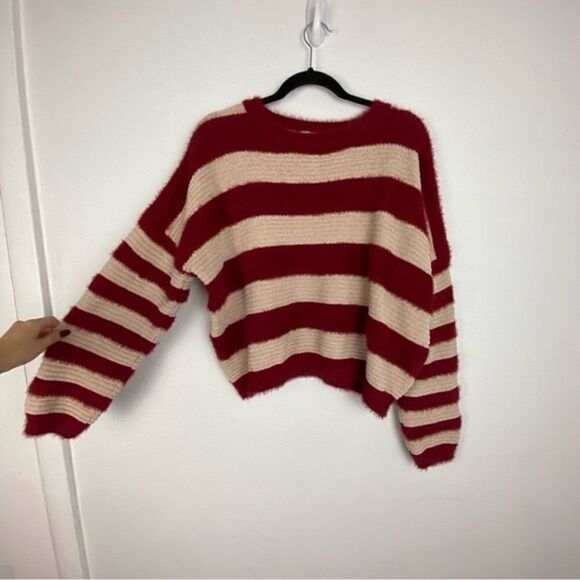 Sadie & Sage Red & Cream Striped Fuzzy Chunky Sweater Boho Holidays Cozy Large - Picture 10 of 11